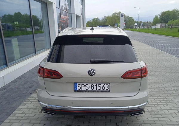 Volkswagen Touareg cena 289000 przebieg: 104890, rok produkcji 2021 z Wyszogród małe 631